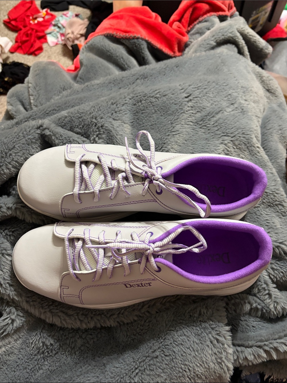Dexter White BowlingShoes with Purple Interior